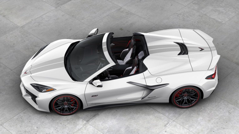 2023-Chevrolet-Corvette-Z06-70th-Anniversary-Edition-white.jpg